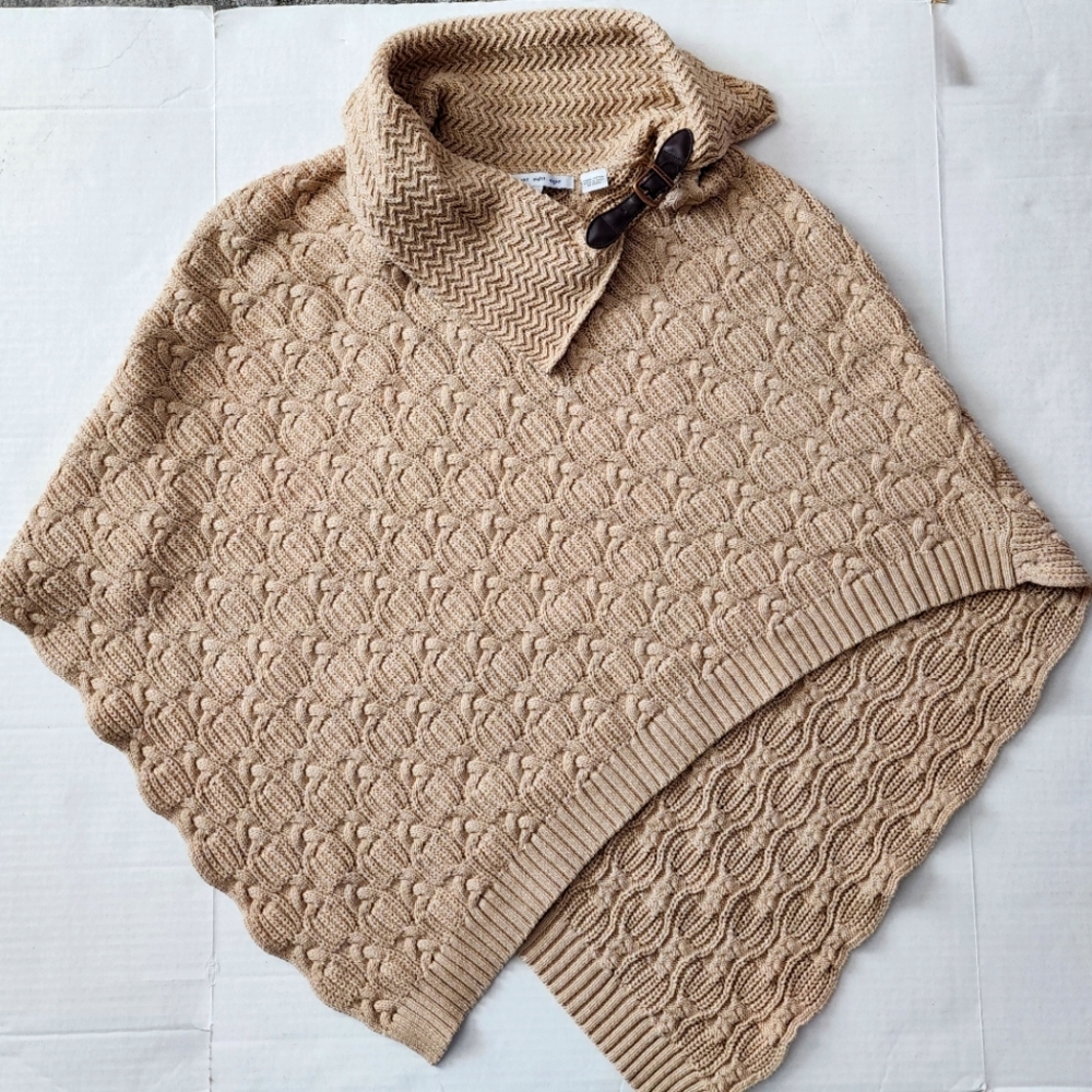 Tan Knit Shawl with Buckle Size Large Eight Eight Eight